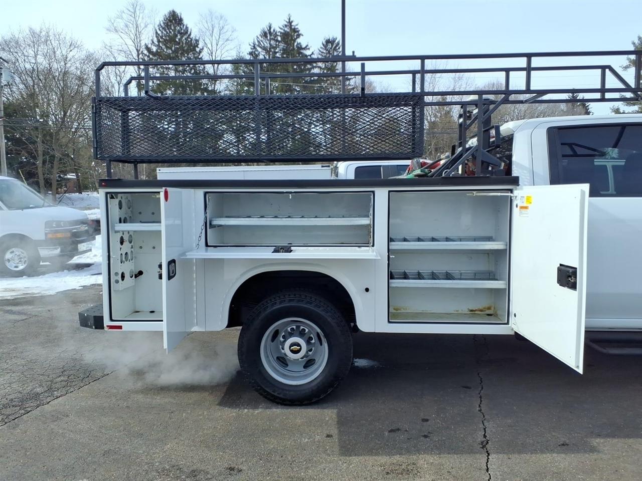 Chevrolet Silverado 3500HD CC 4WD Crew Cab 177" WB, 60" CA Work Truck 2022