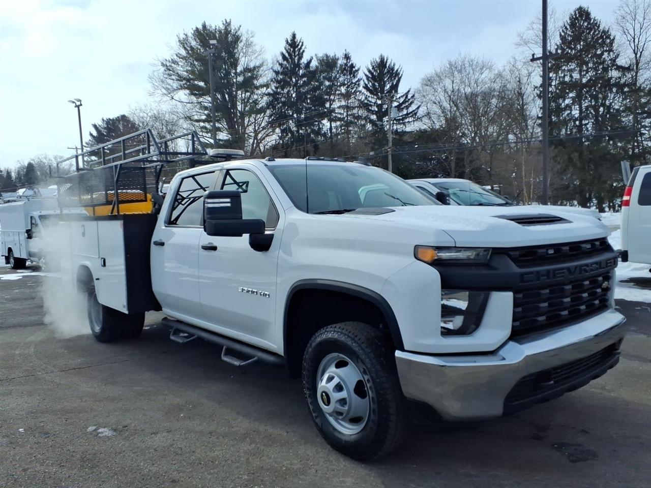 Chevrolet Silverado 3500HD CC 4WD Crew Cab 177" WB, 60" CA Work Truck 2022