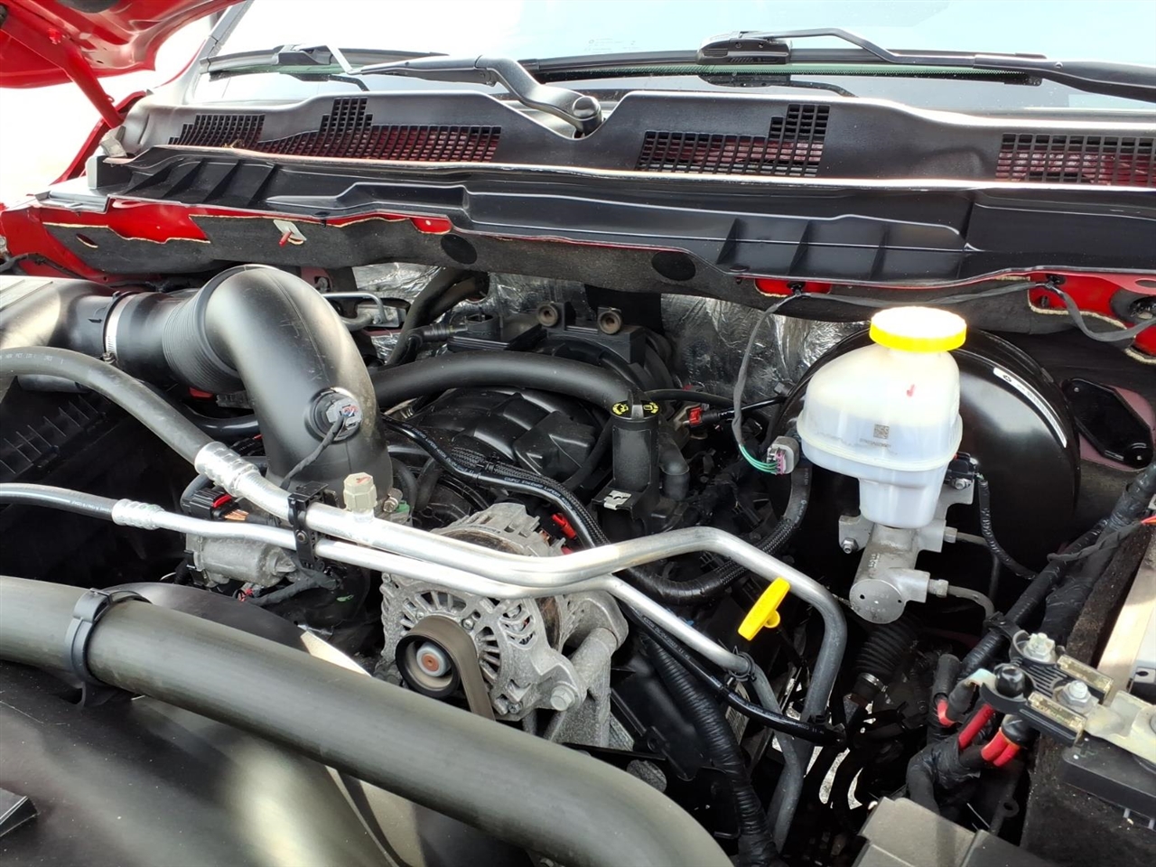 RAM 1500 Classic Tradesman 4x4 Reg Cab 8' Box 2023