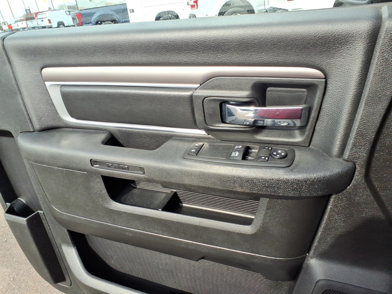 RAM 1500 Classic Tradesman 4x4 Reg Cab 8' Box 2023