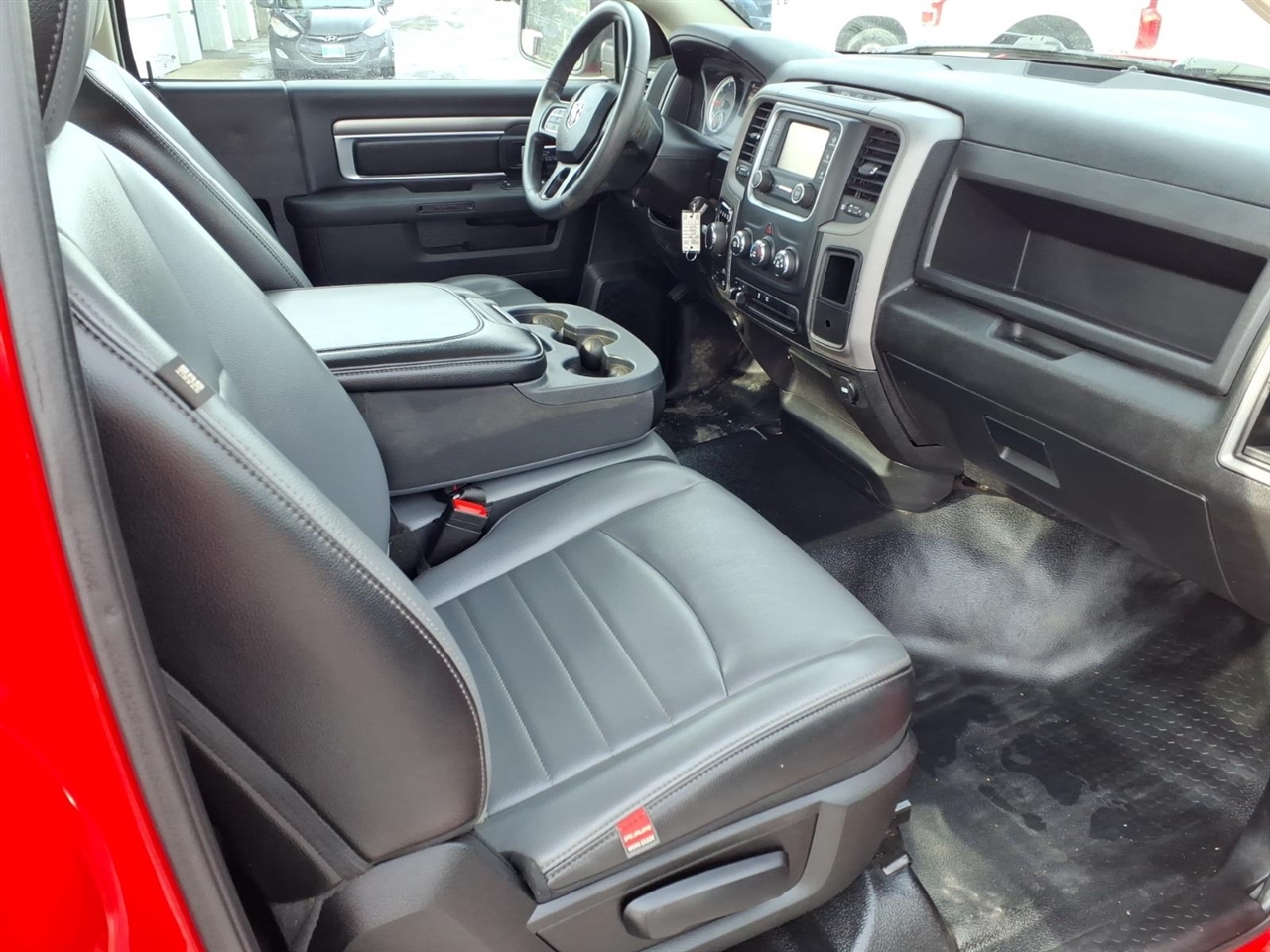 RAM 1500 Classic Tradesman 4x4 Reg Cab 8' Box 2023