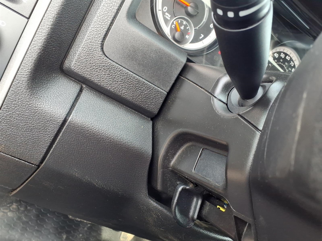 RAM 1500 Classic Tradesman 4x4 Reg Cab 8' Box 2023