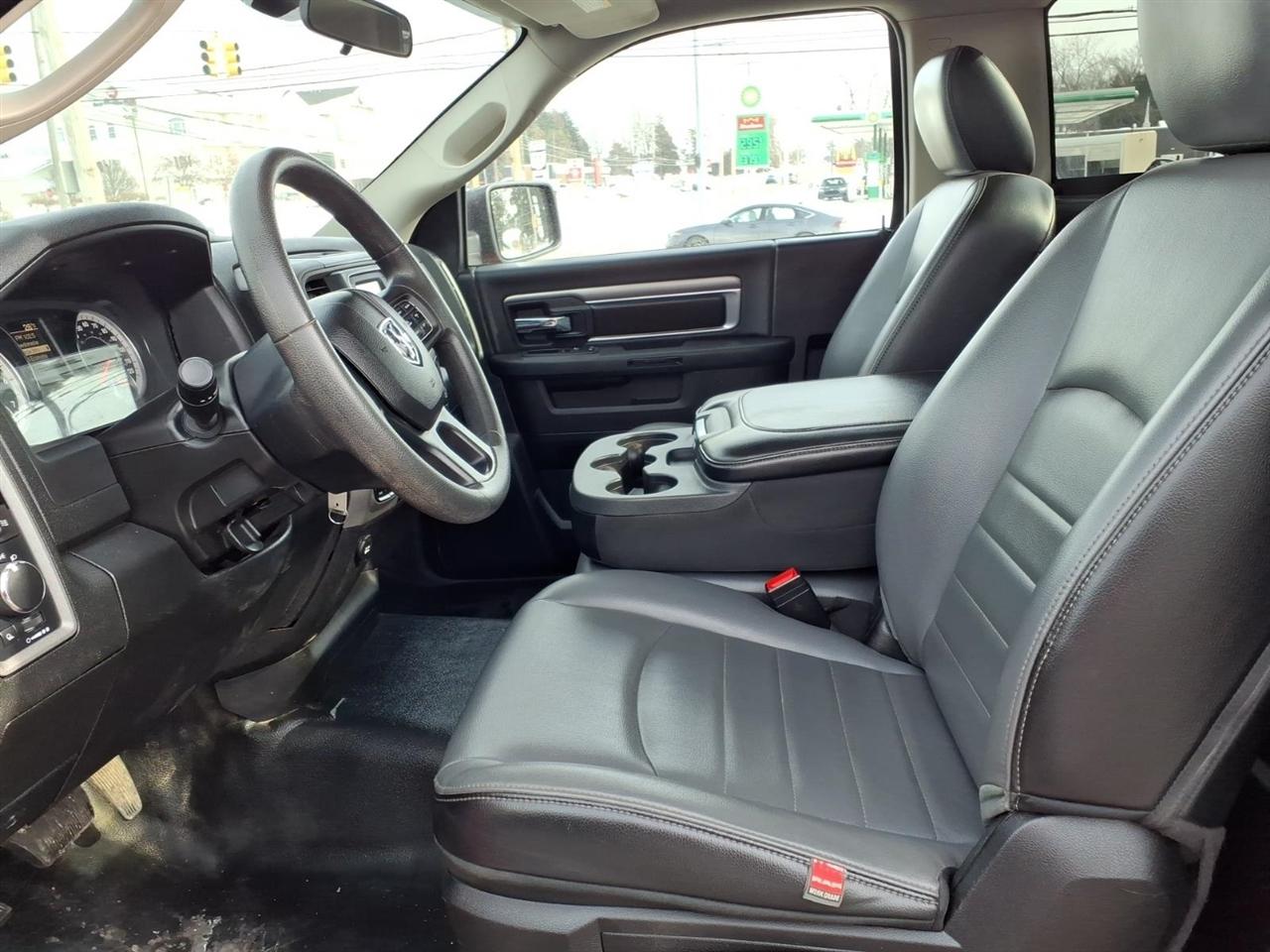 RAM 1500 Classic Tradesman 4x4 Reg Cab 8' Box 2023