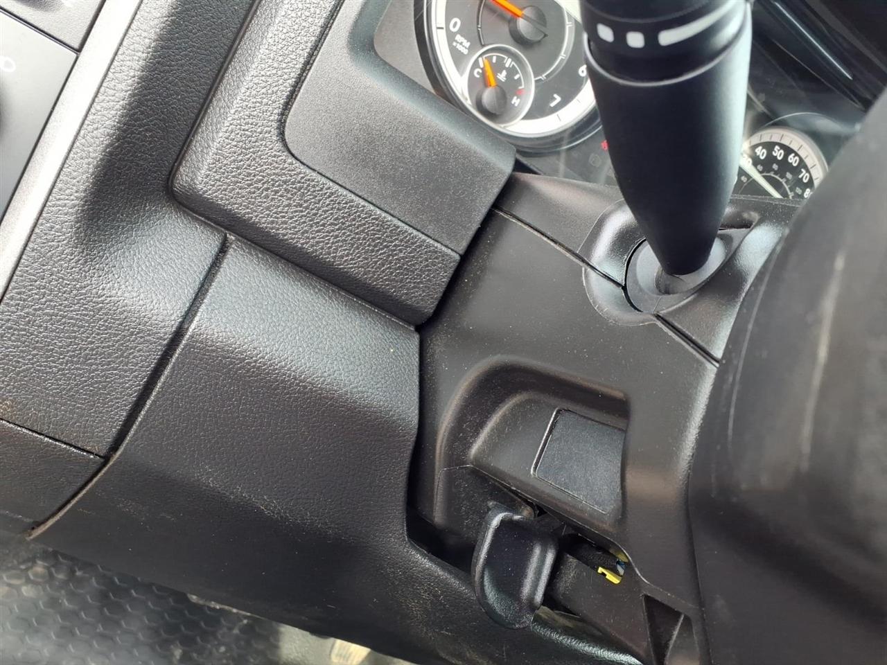 RAM 1500 Classic Tradesman 4x4 Reg Cab 8' Box 2023