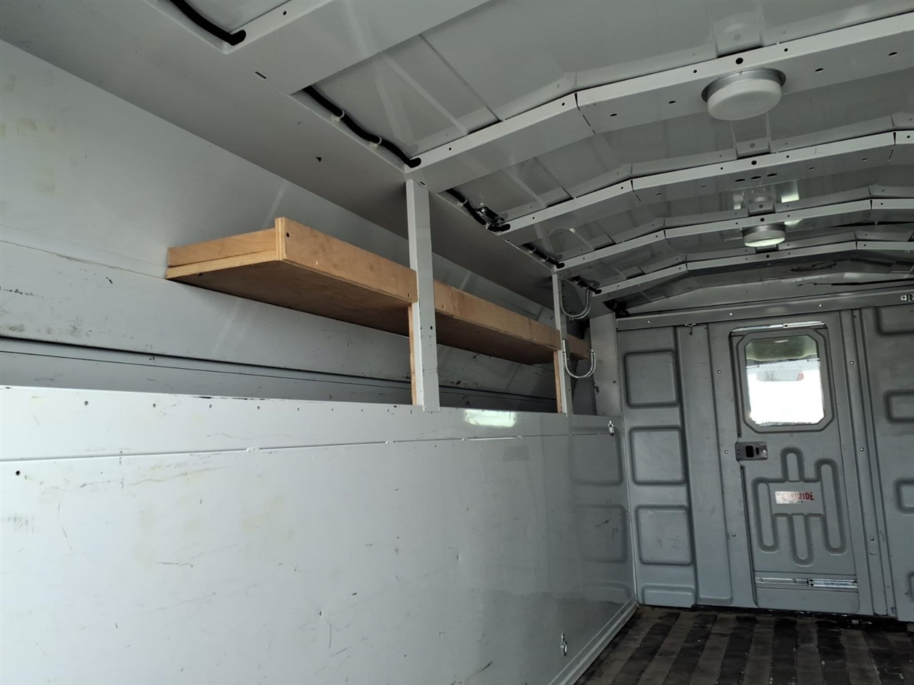 Chevrolet Express Commercial Cutaway 3500 Van 139" 2017