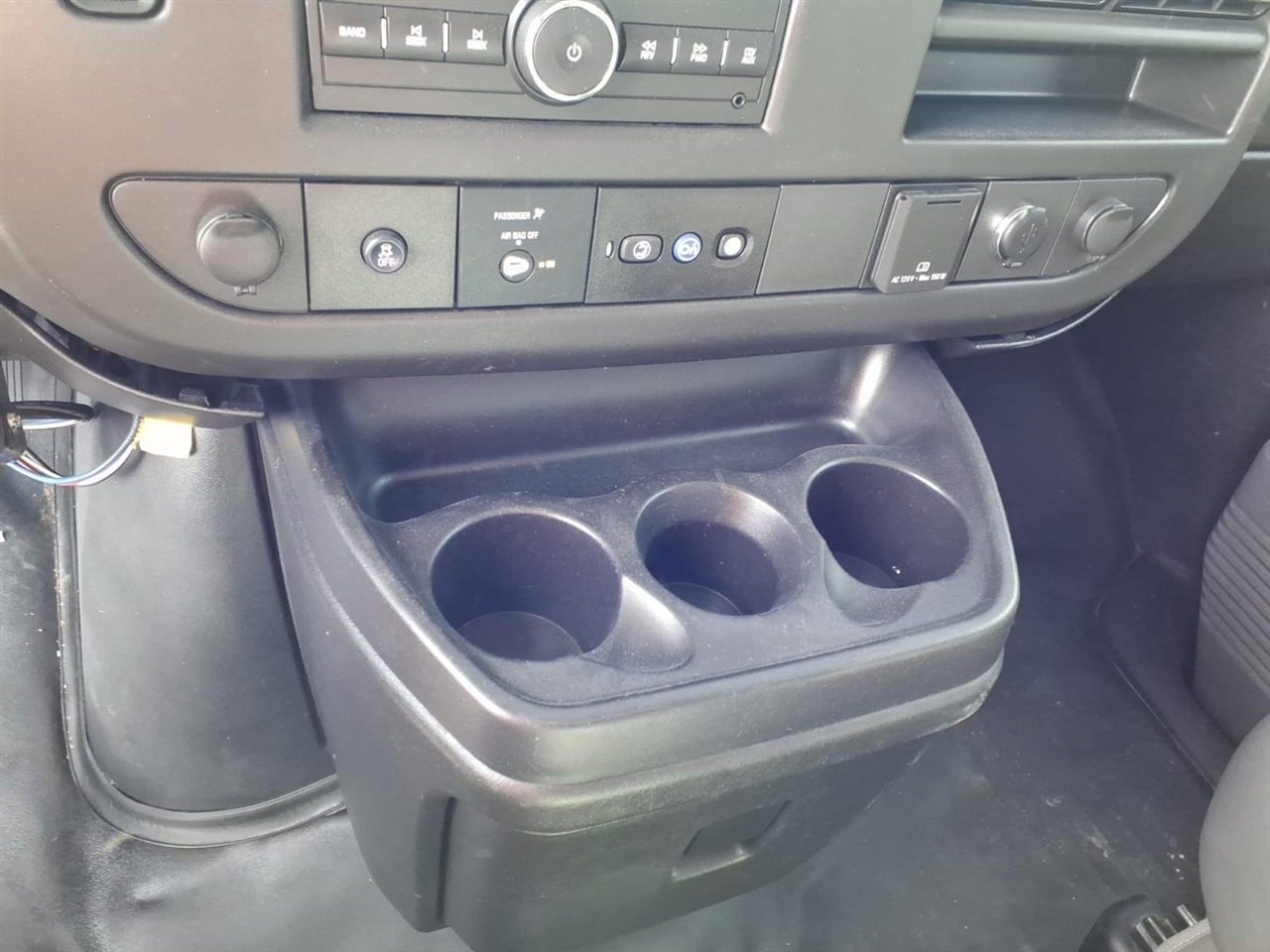 Chevrolet Express Commercial Cutaway 3500 Van 139" 2017