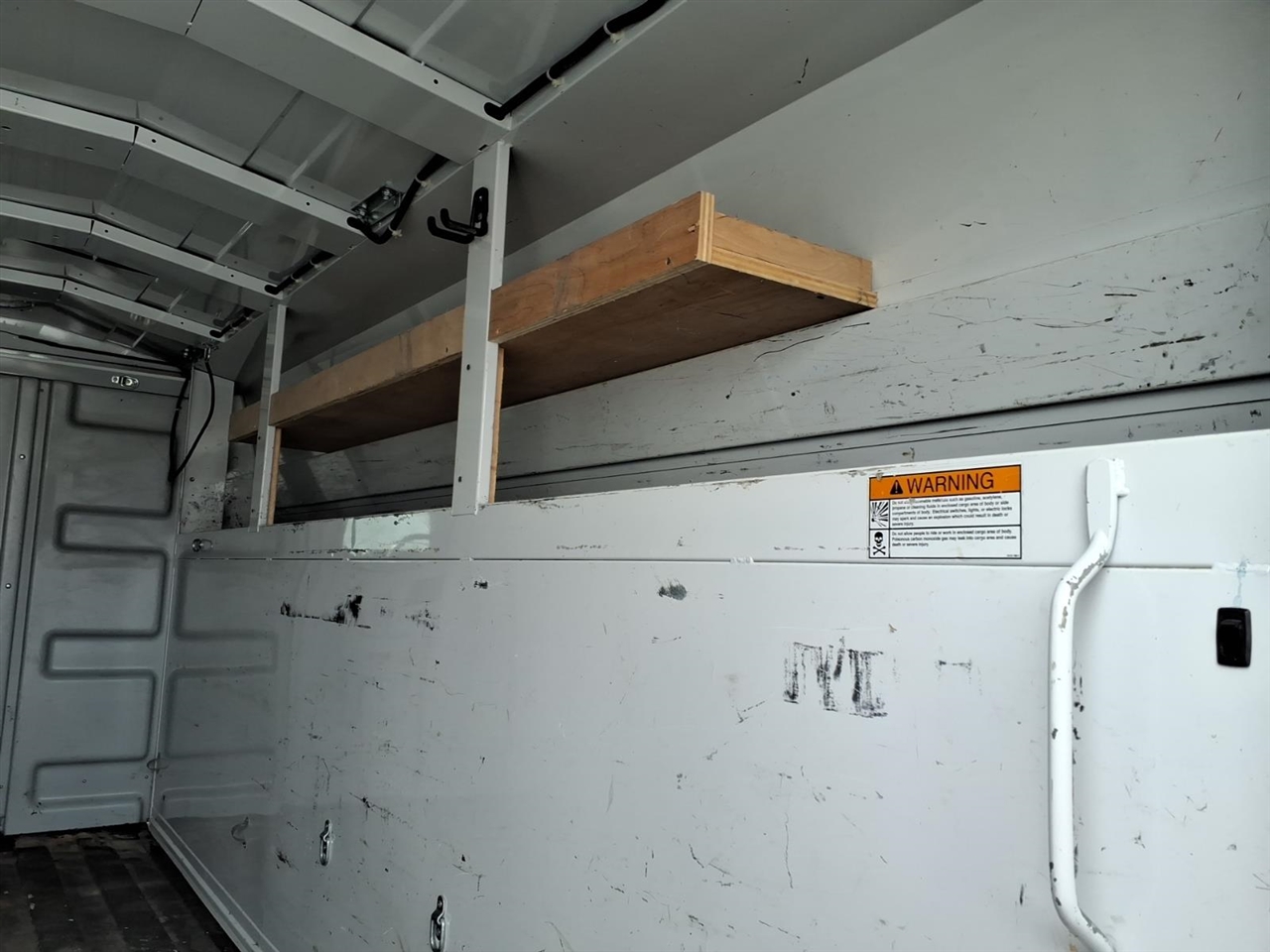 Chevrolet Express Commercial Cutaway 3500 Van 139" 2017