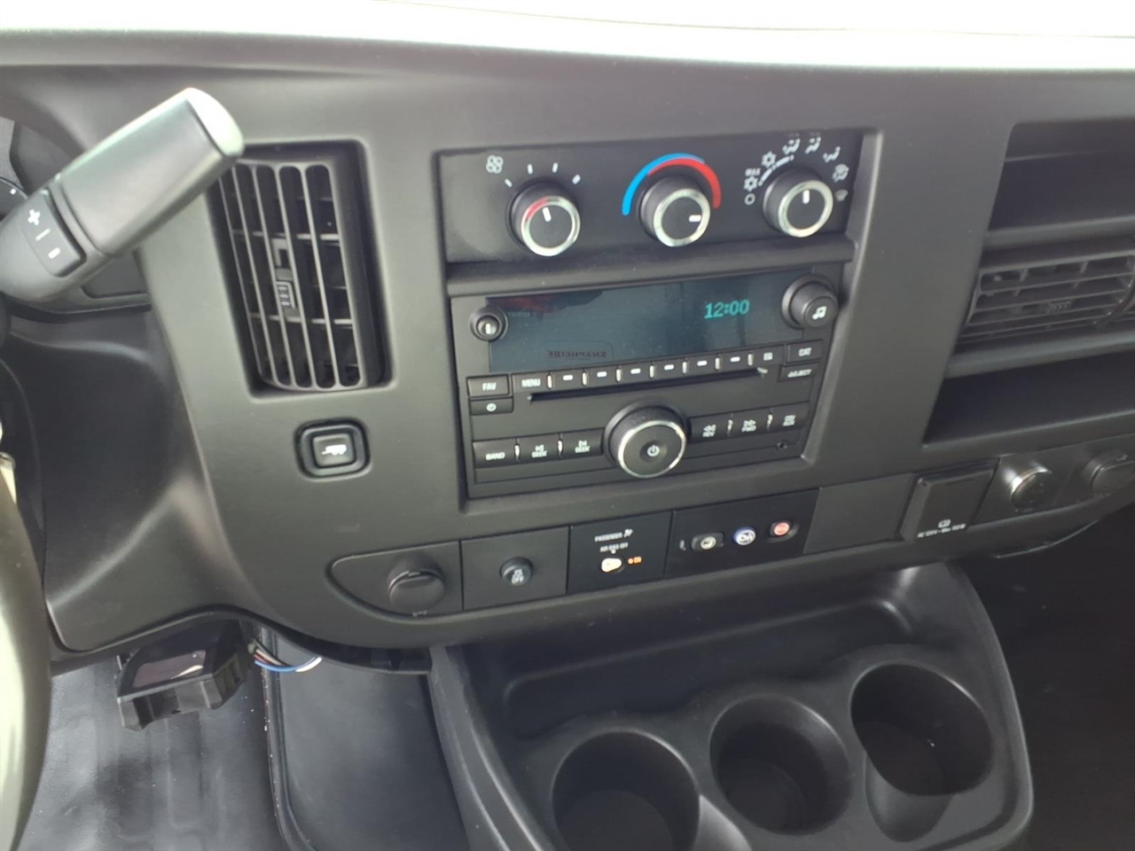 Chevrolet Express Commercial Cutaway 3500 Van 139" 2017