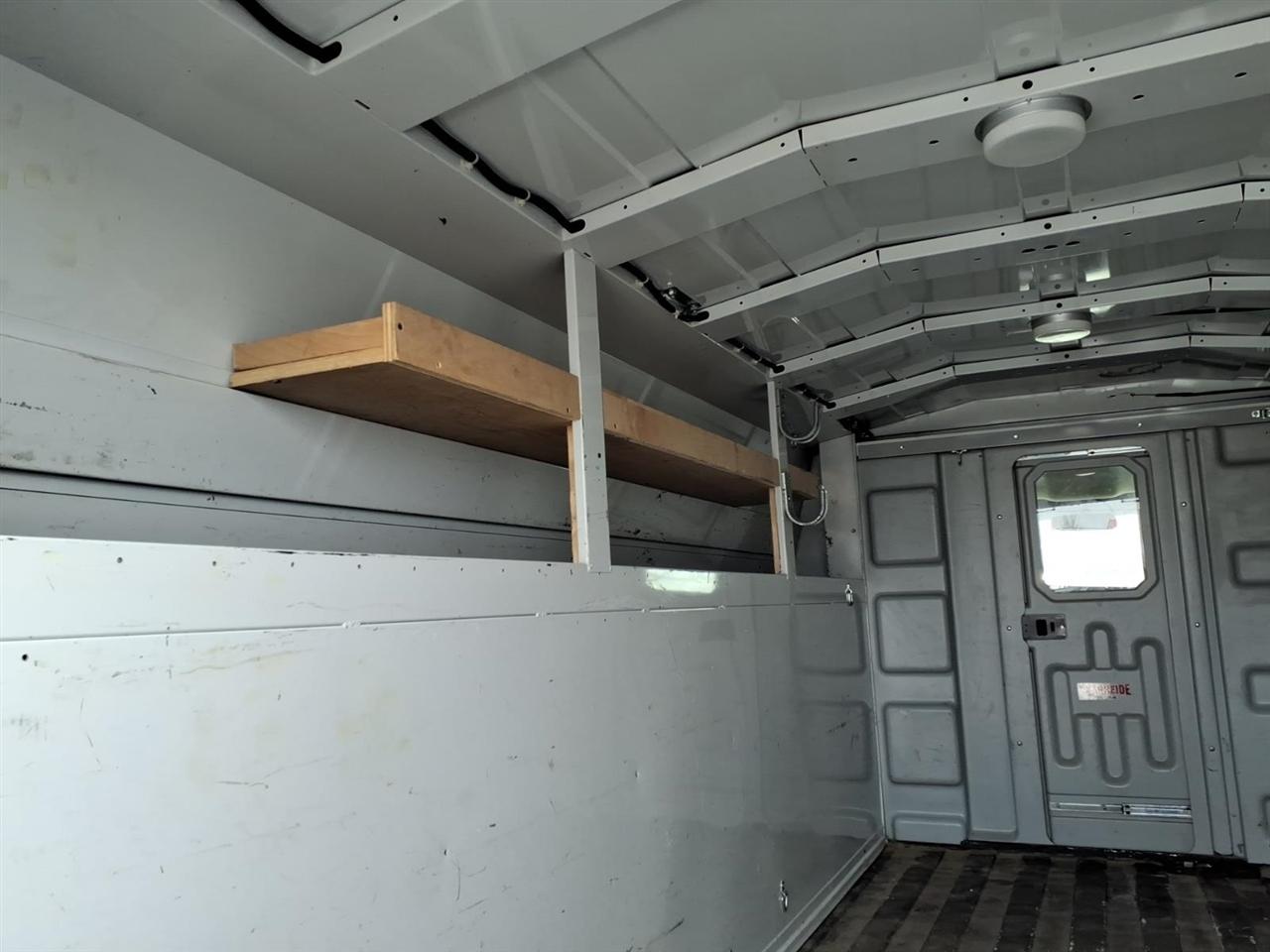 Chevrolet Express Commercial Cutaway 3500 Van 139" 2017