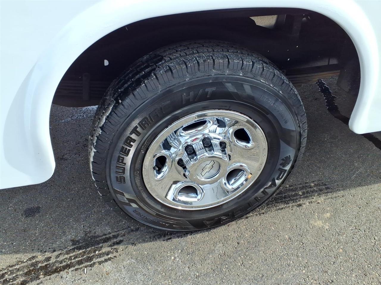 Chevrolet Express Commercial Cutaway 3500 Van 139" 2017