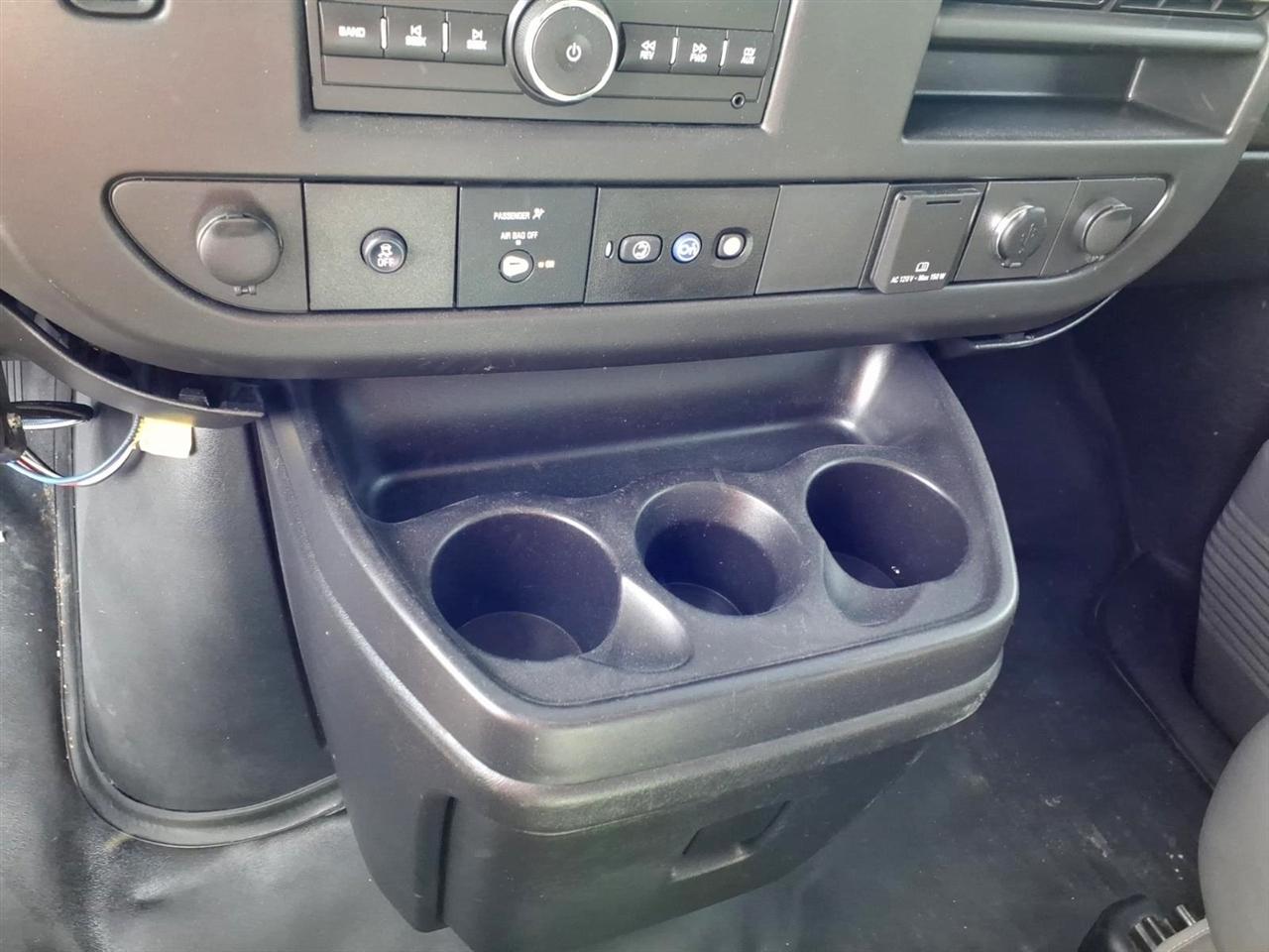 Chevrolet Express Commercial Cutaway 3500 Van 139" 2017