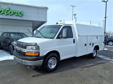 2017 Chevrolet Express Commercial Cutaway 3500 Van 139"