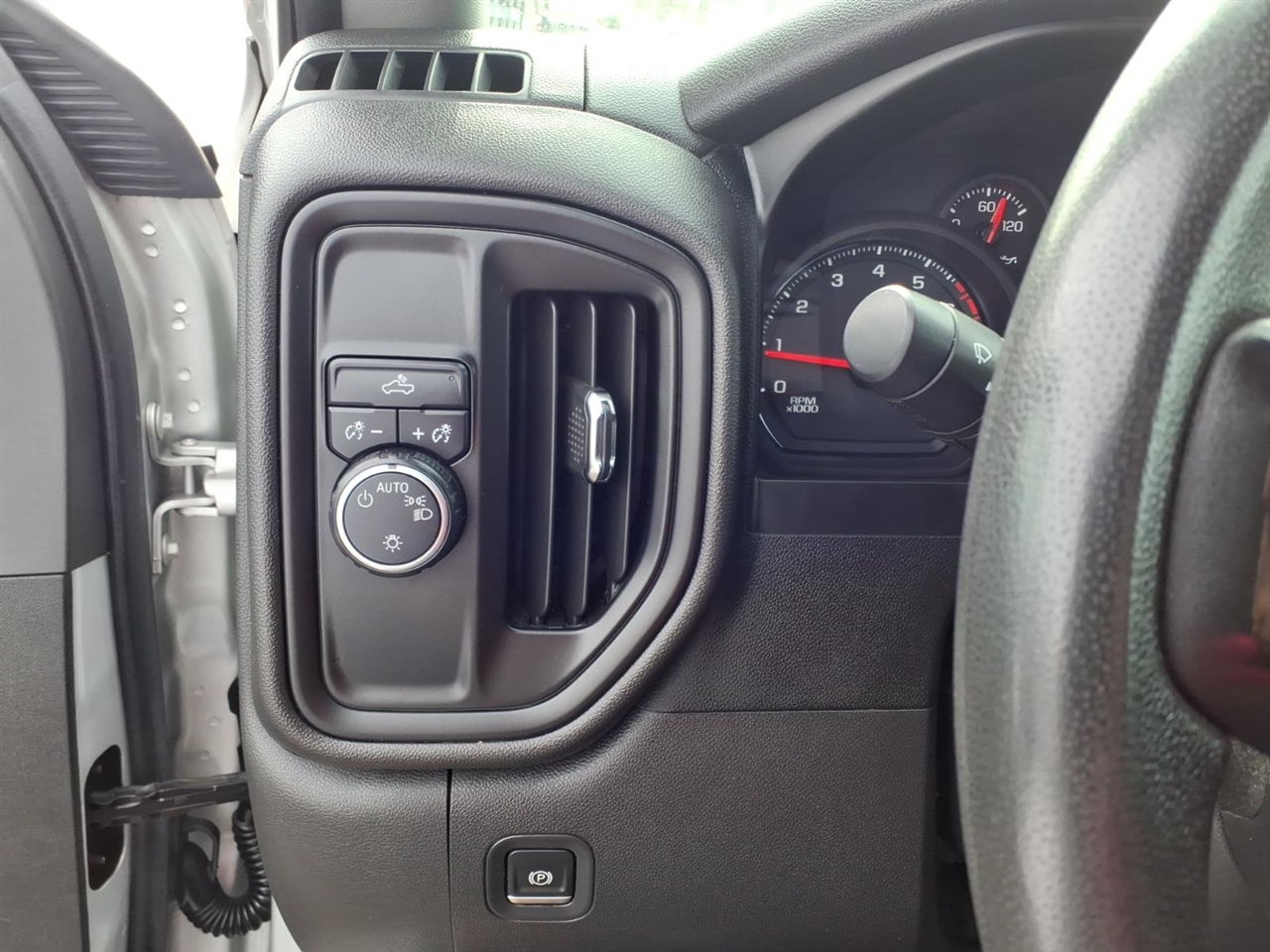 Chevrolet Silverado 1500 2WD Reg Cab 140" Work Truck 2020