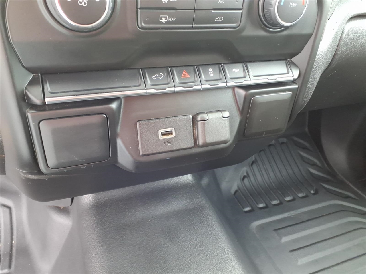 Chevrolet Silverado 1500 2WD Reg Cab 140" Work Truck 2020