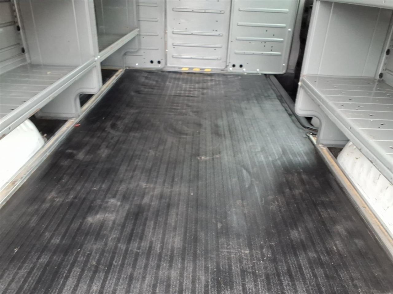 Chevrolet Express Cargo Van RWD 2500 135" 2020