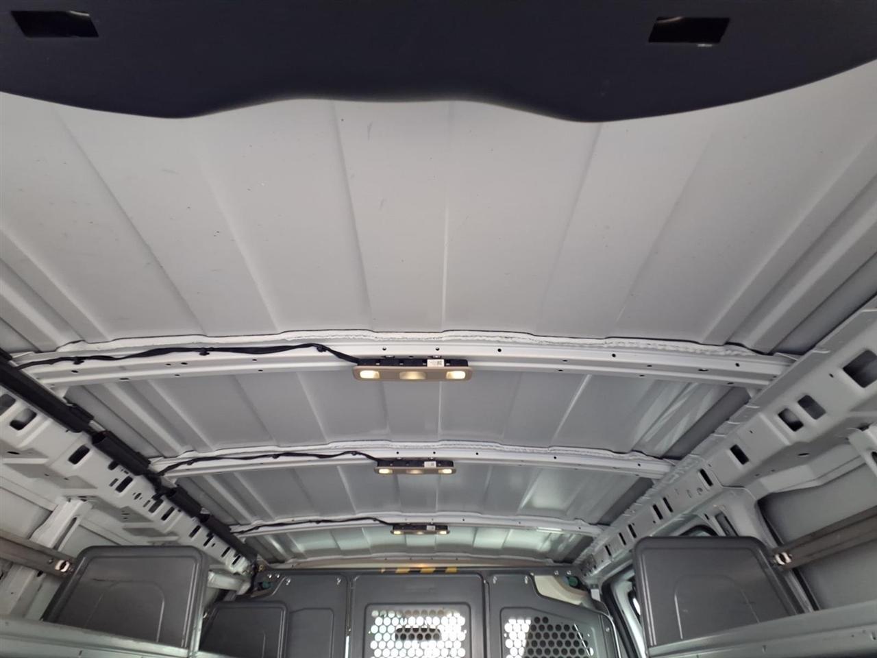 Chevrolet Express Cargo Van RWD 2500 135" 2020