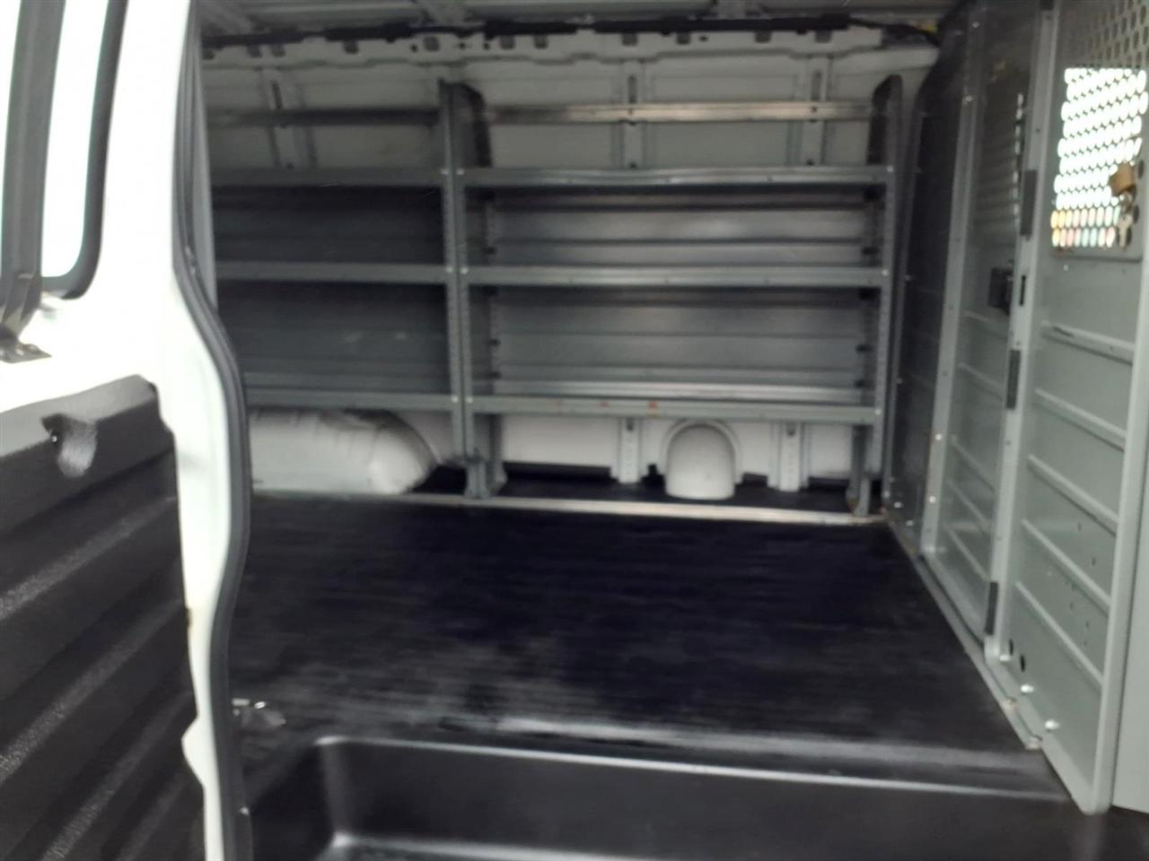 Chevrolet Express Cargo Van RWD 2500 135" 2020