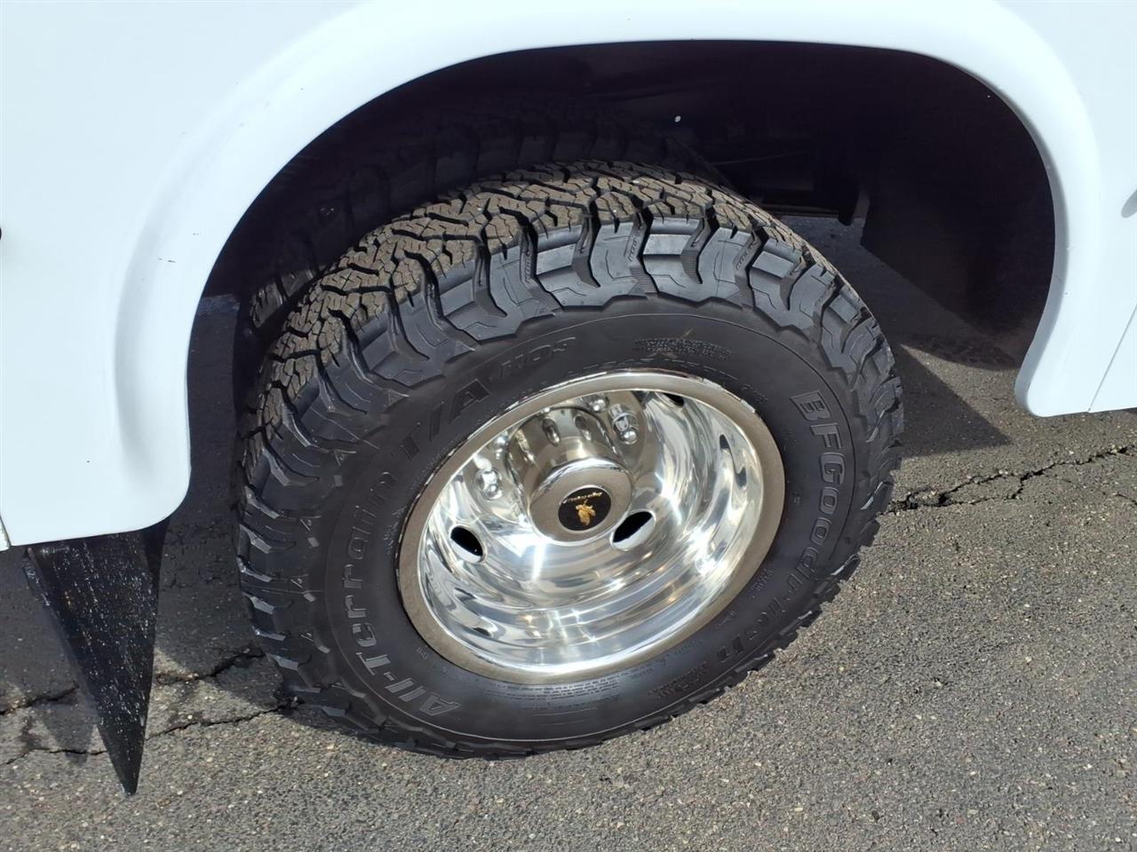 Ford Super Duty F-350 DRW Lariat 4WD SuperCab 168" WB 60" CA 2019