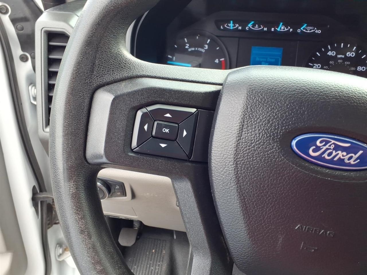 Ford Super Duty F-350 DRW Lariat 4WD SuperCab 168" WB 60" CA 2019