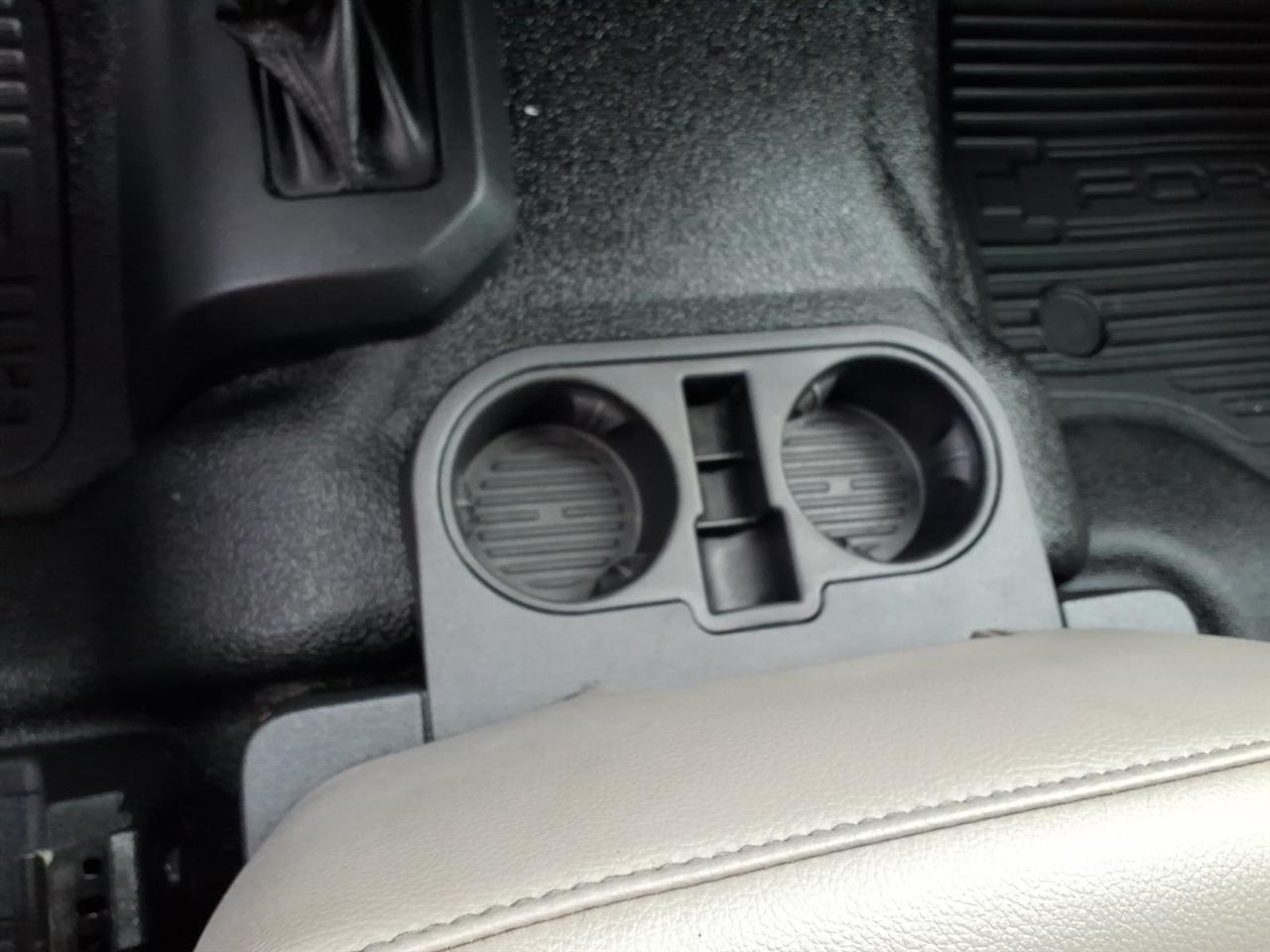 Ford Super Duty F-350 DRW Lariat 4WD SuperCab 168" WB 60" CA 2019