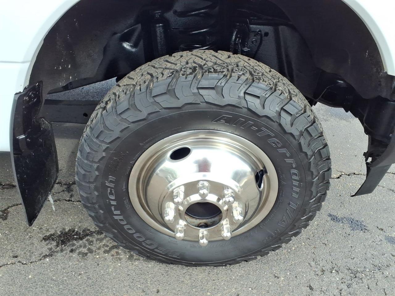 Ford Super Duty F-350 DRW XL 4WD SuperCab 168" WB 60" CA 2019