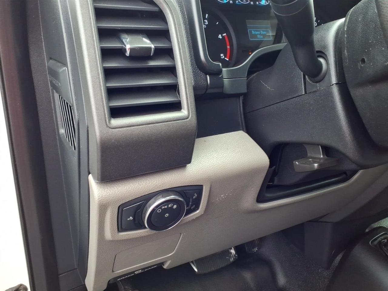 Ford Super Duty F-350 DRW XL 4WD SuperCab 168" WB 60" CA 2019