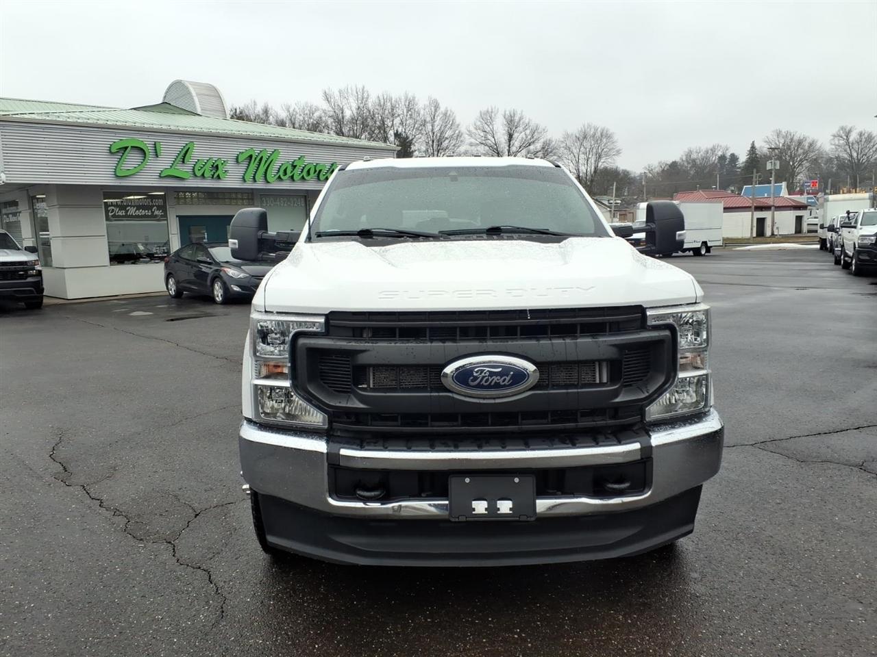 Ford Super Duty F-350 DRW Lariat 4WD Crew Cab 179" WB 60" CA 2020