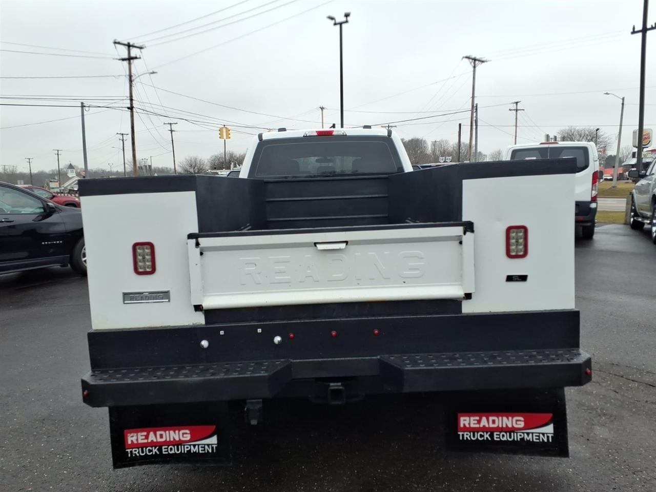 Ford Super Duty F-350 DRW Lariat 4WD Crew Cab 179" WB 60" CA 2020