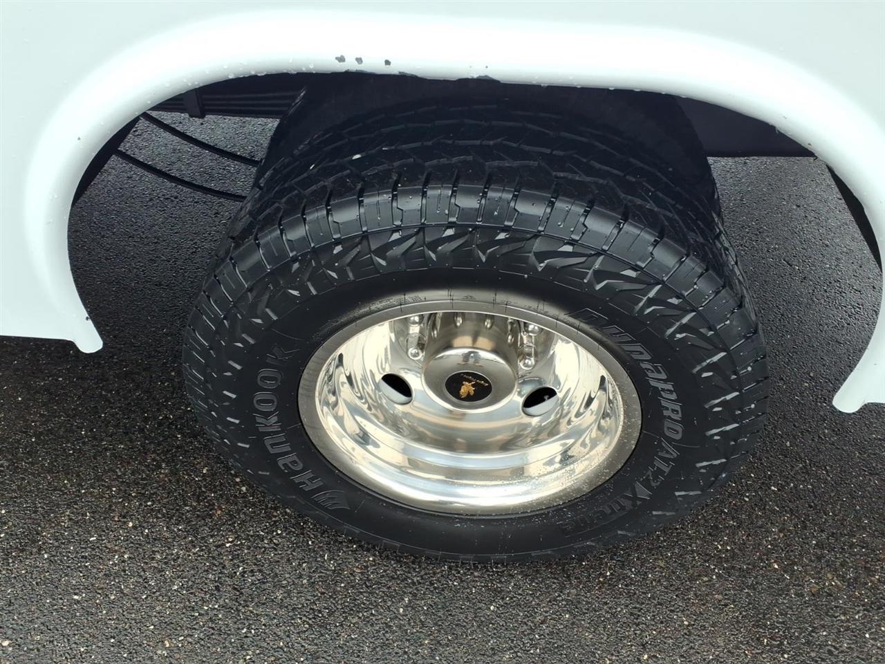 Ford Super Duty F-350 DRW Lariat 4WD Crew Cab 179" WB 60" CA 2020