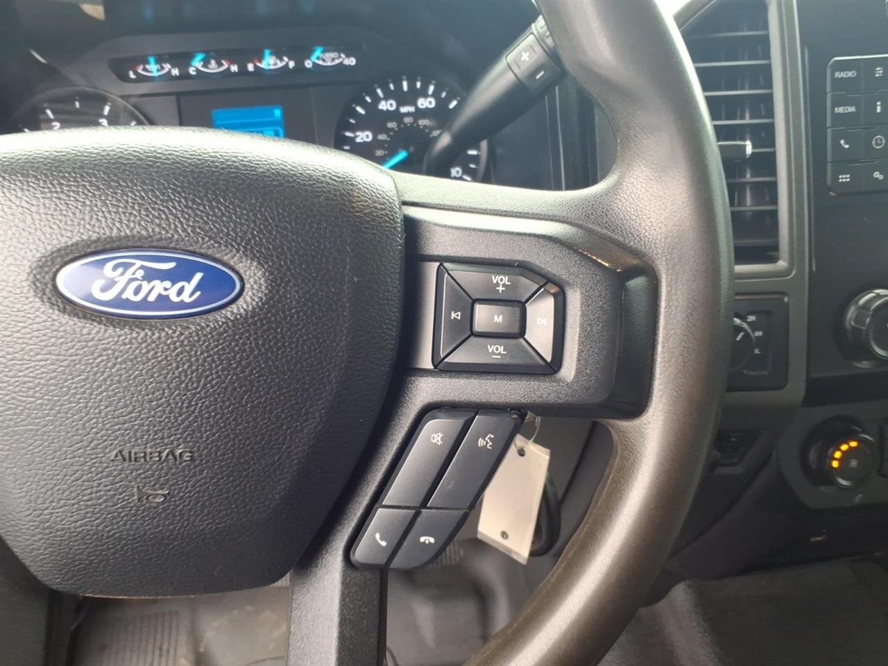 Ford Super Duty F-350 DRW Lariat 4WD Crew Cab 179" WB 60" CA 2020