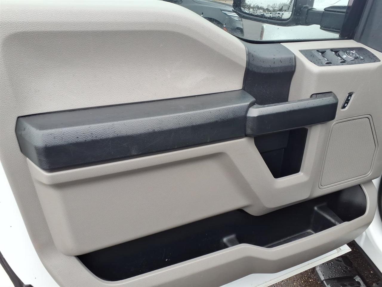 Ford Super Duty F-250 SRW XLT 4WD SuperCab 8' Box 2020