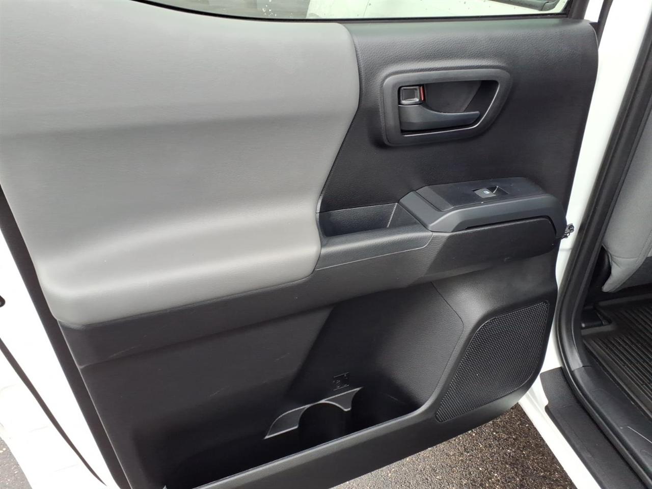 Toyota Tacoma 4WD TRD Off Road Double Cab 5' Bed V6 MT (Natl) 2021