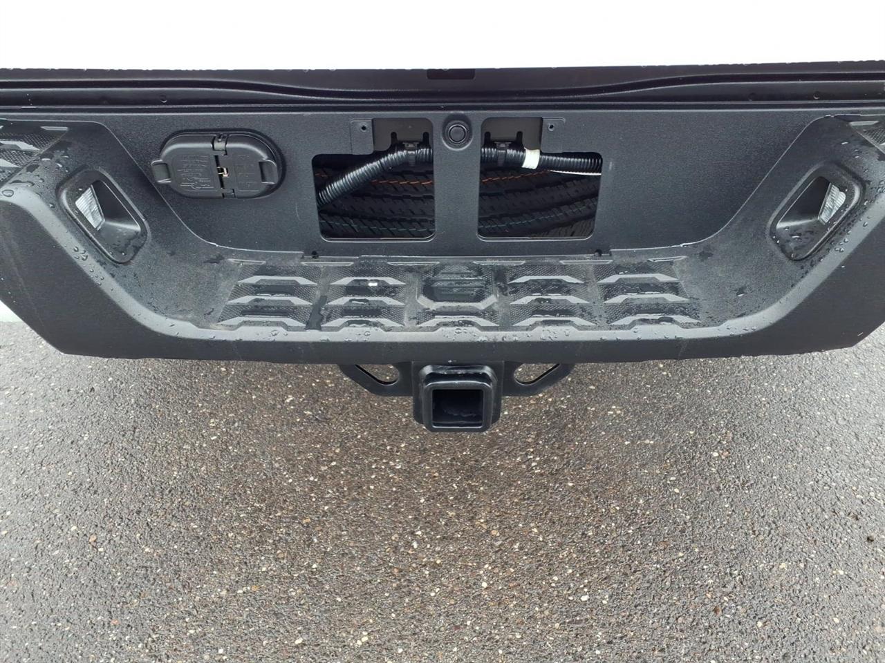 Toyota Tacoma 4WD TRD Off Road Double Cab 5' Bed V6 MT (Natl) 2021