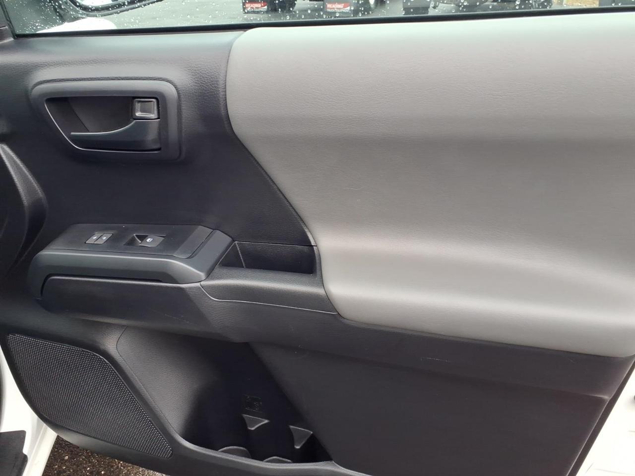 Toyota Tacoma 4WD TRD Off Road Double Cab 5' Bed V6 MT (Natl) 2021