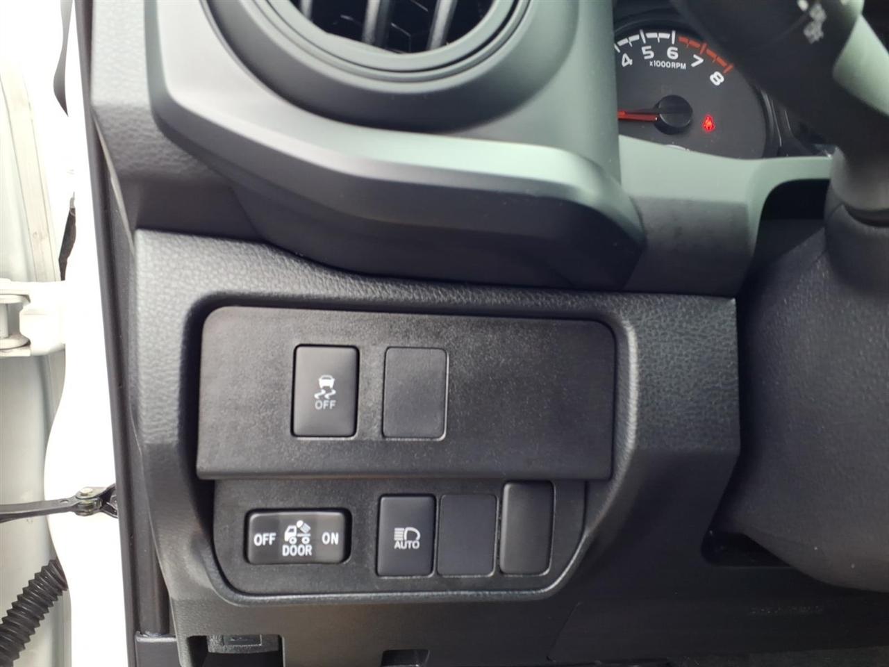 Toyota Tacoma 4WD TRD Off Road Double Cab 5' Bed V6 MT (Natl) 2021