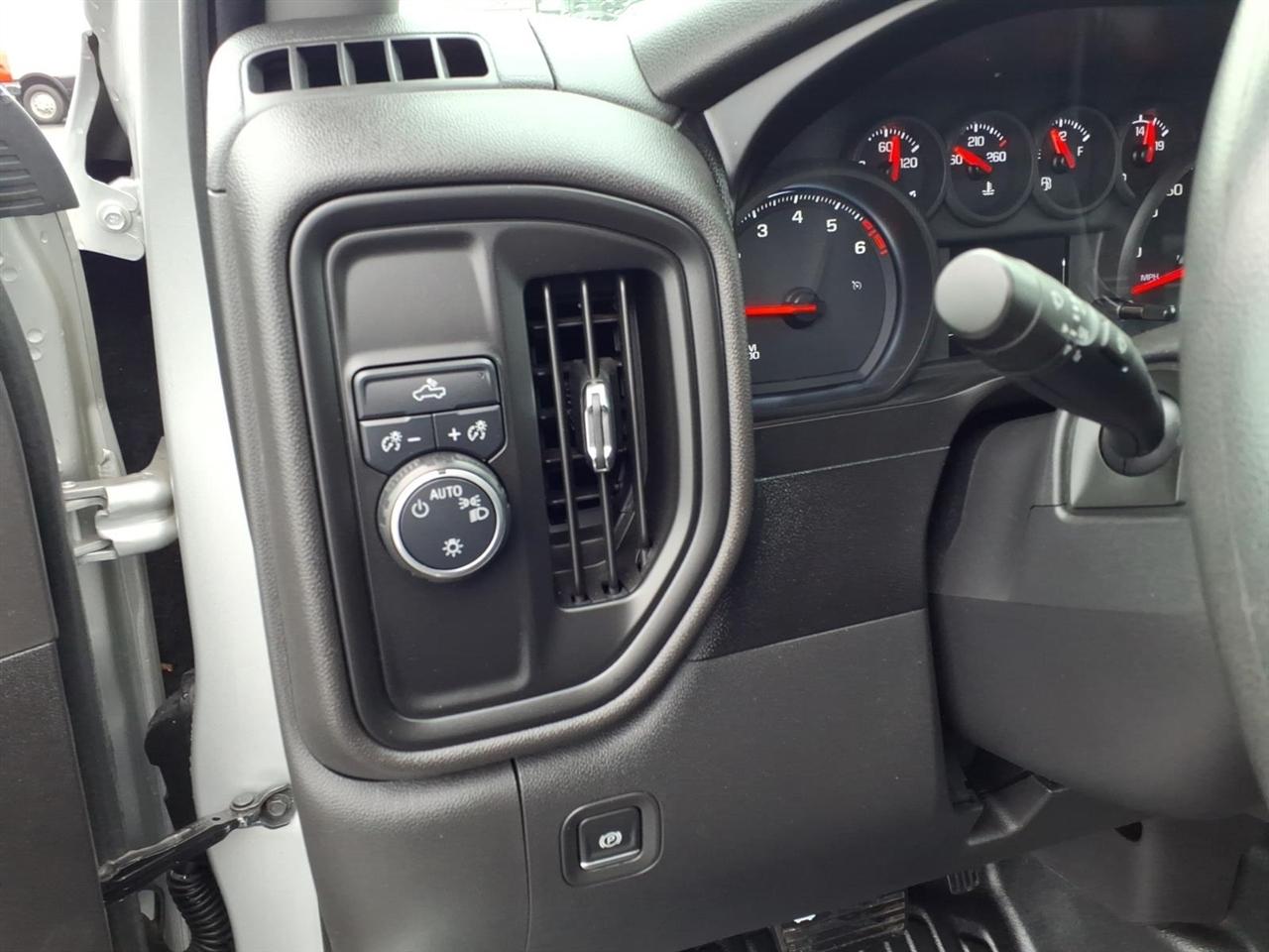 Chevrolet Silverado 1500 2WD Reg Cab 140" Work Truck 2020