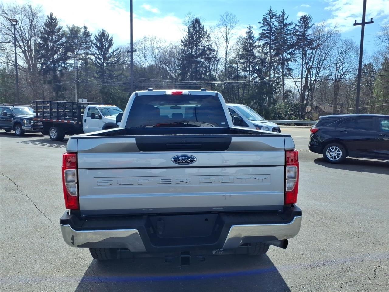 Ford Super Duty F-350 SRW King Ranch 4WD Crew Cab 8' Box 2022