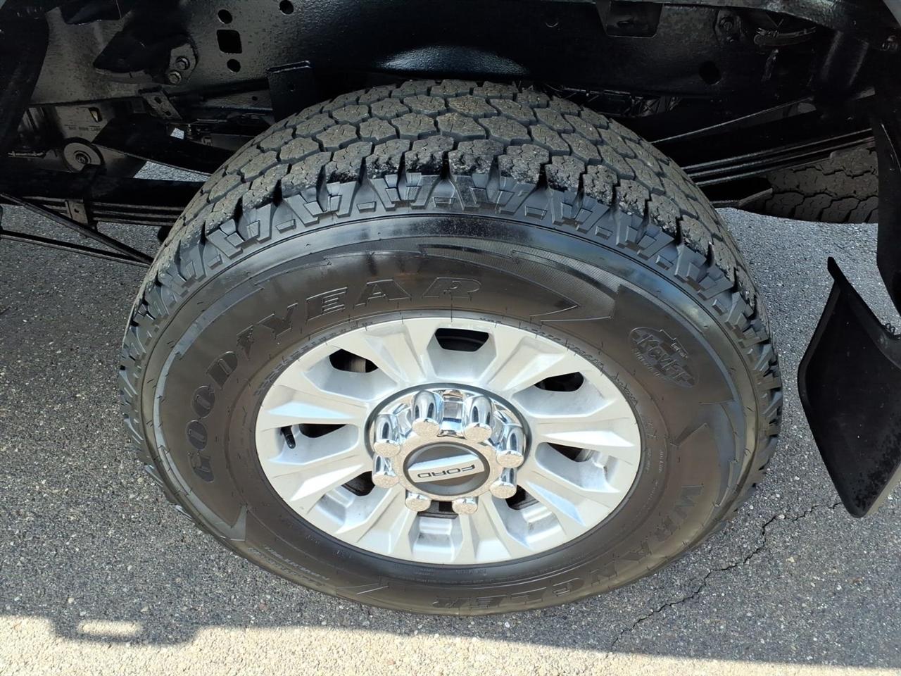 Ford Super Duty F-350 SRW King Ranch 4WD Crew Cab 8' Box 2022