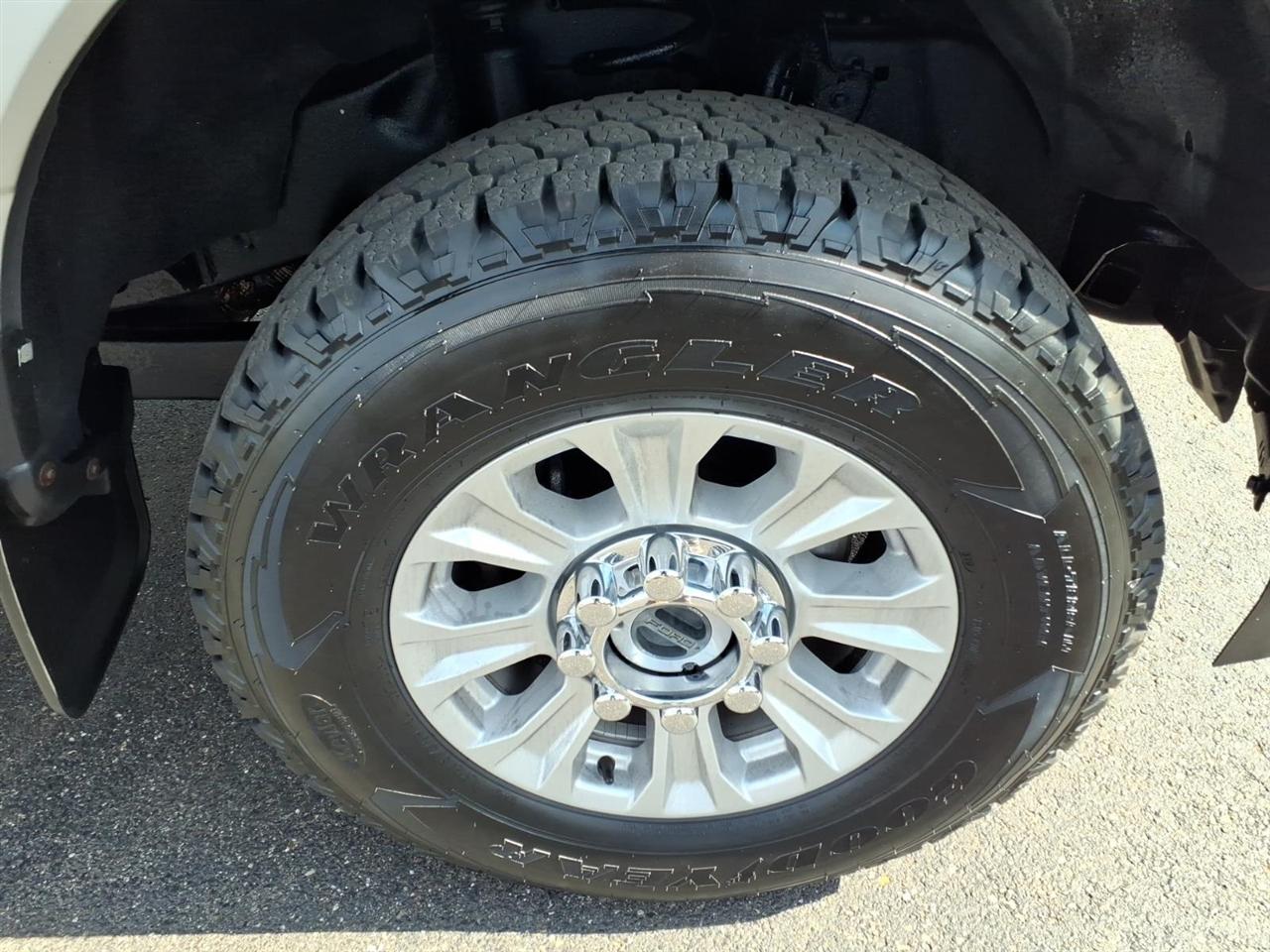 Ford Super Duty F-350 SRW King Ranch 4WD Crew Cab 8' Box 2022