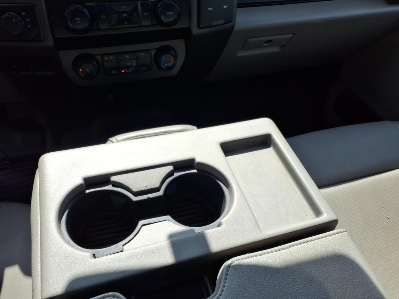 Ford Super Duty F-350 SRW King Ranch 4WD Crew Cab 8' Box 2022