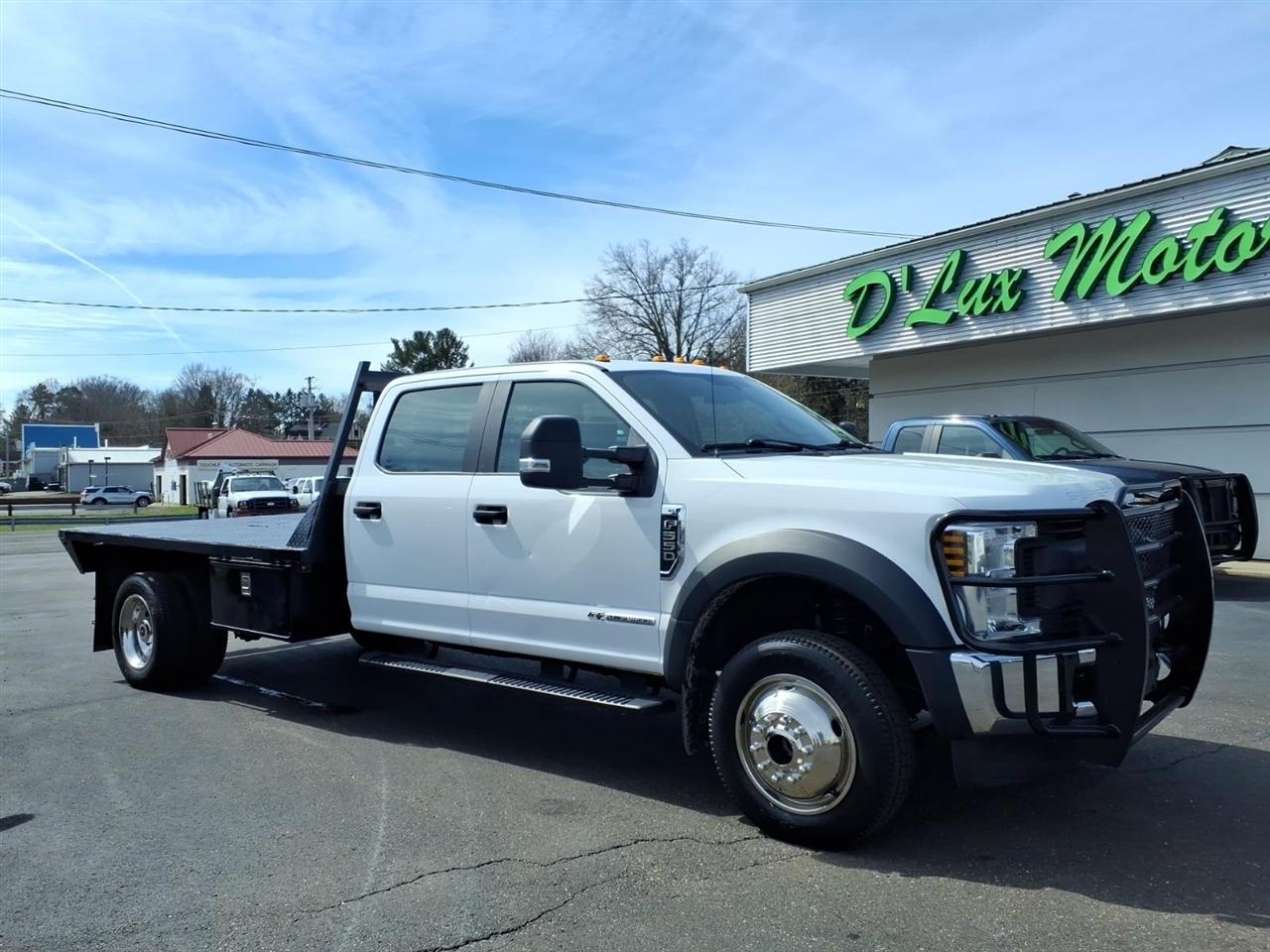 Ford Super Duty F-550 DRW Lariat 4WD Crew Cab 179" WB 60" CA 2019