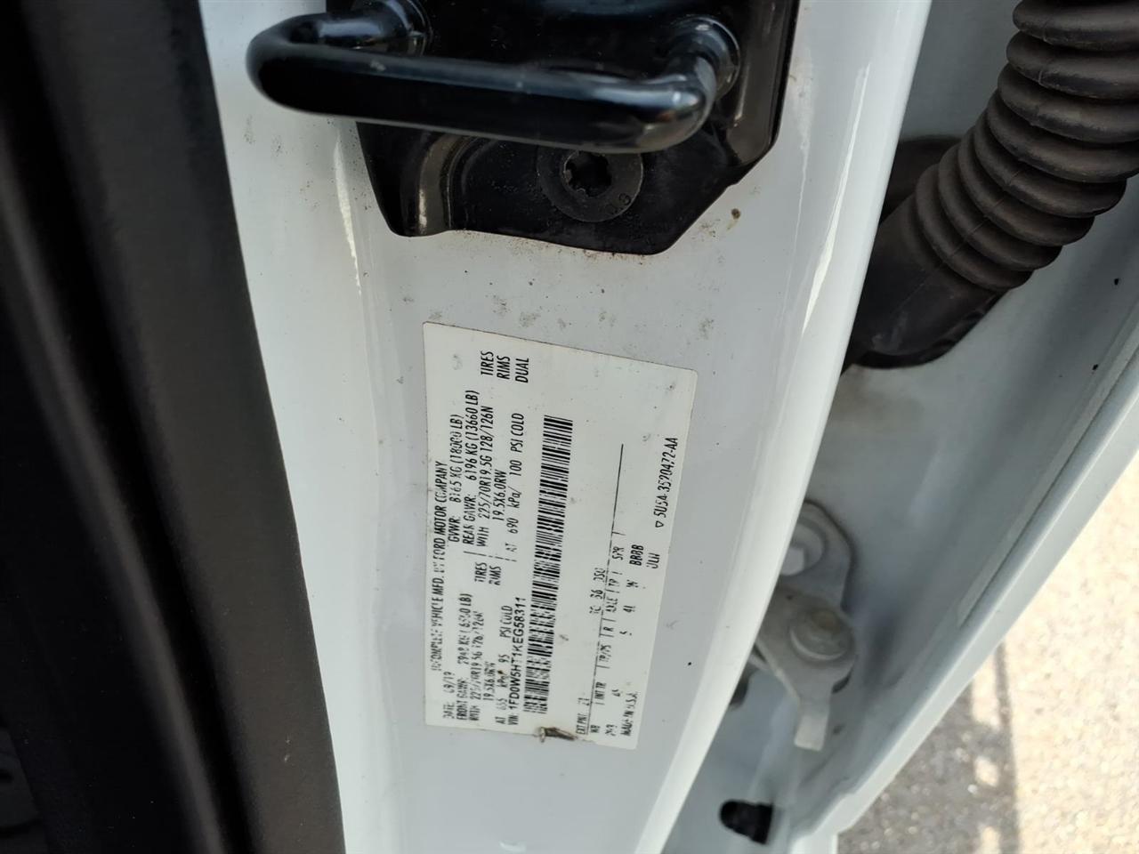 Ford Super Duty F-550 DRW Lariat 4WD Crew Cab 179" WB 60" CA 2019