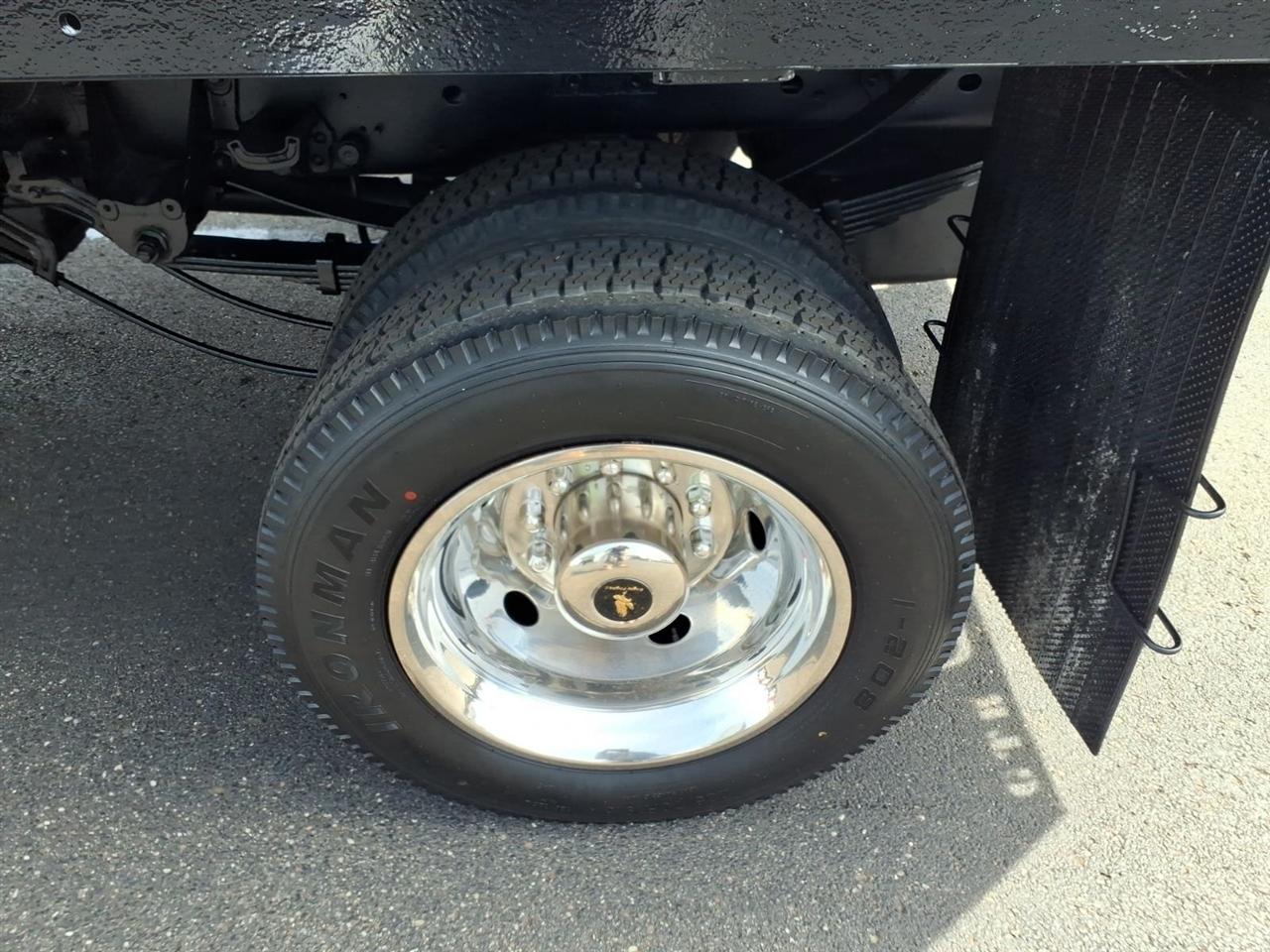 Ford Super Duty F-550 DRW Lariat 4WD Crew Cab 179" WB 60" CA 2019