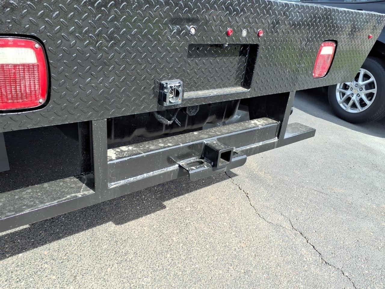 Ford Super Duty F-550 DRW Lariat 4WD Crew Cab 179" WB 60" CA 2019