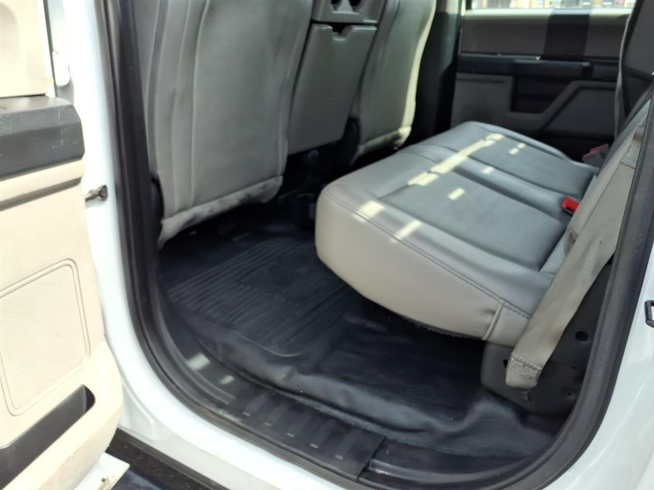 Ford Super Duty F-550 DRW XL 4WD Crew Cab 179" WB 60" CA 2019