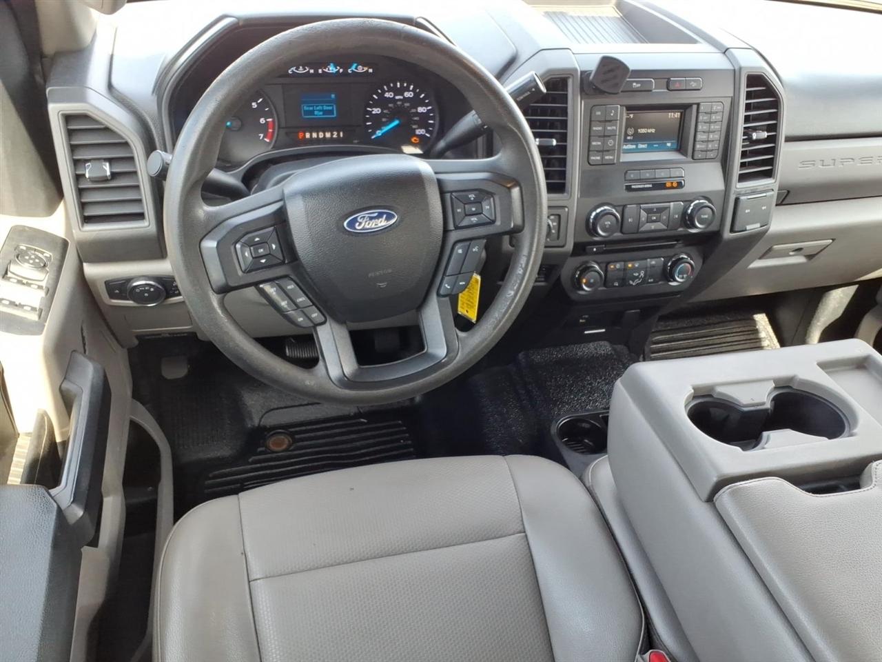 Ford Super Duty F-250 SRW King Ranch 4WD Crew Cab 8' Box 2017