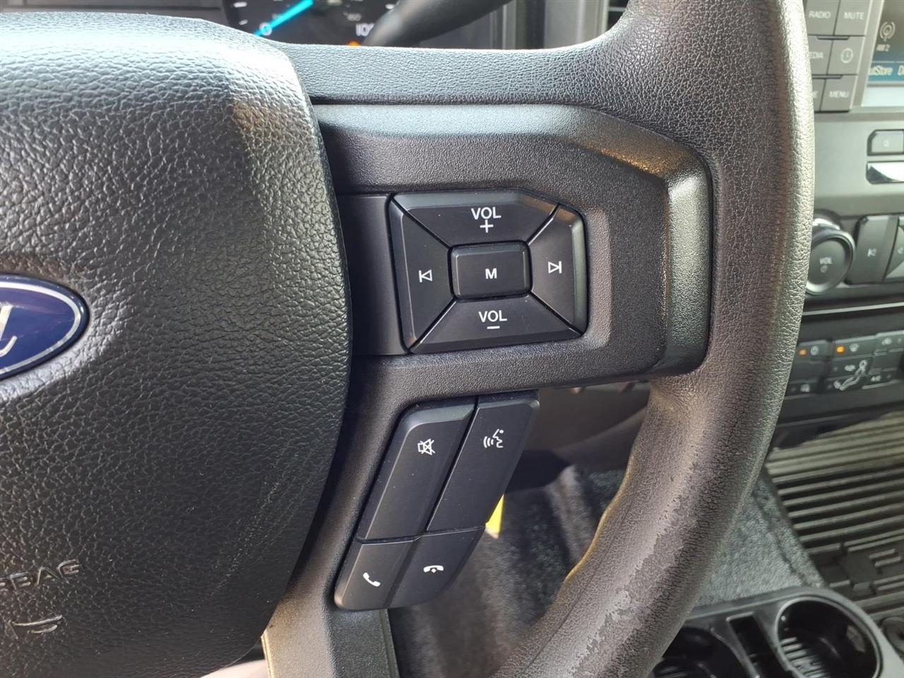 Ford Super Duty F-250 SRW 4WD Crew Cab 172" XL 2017