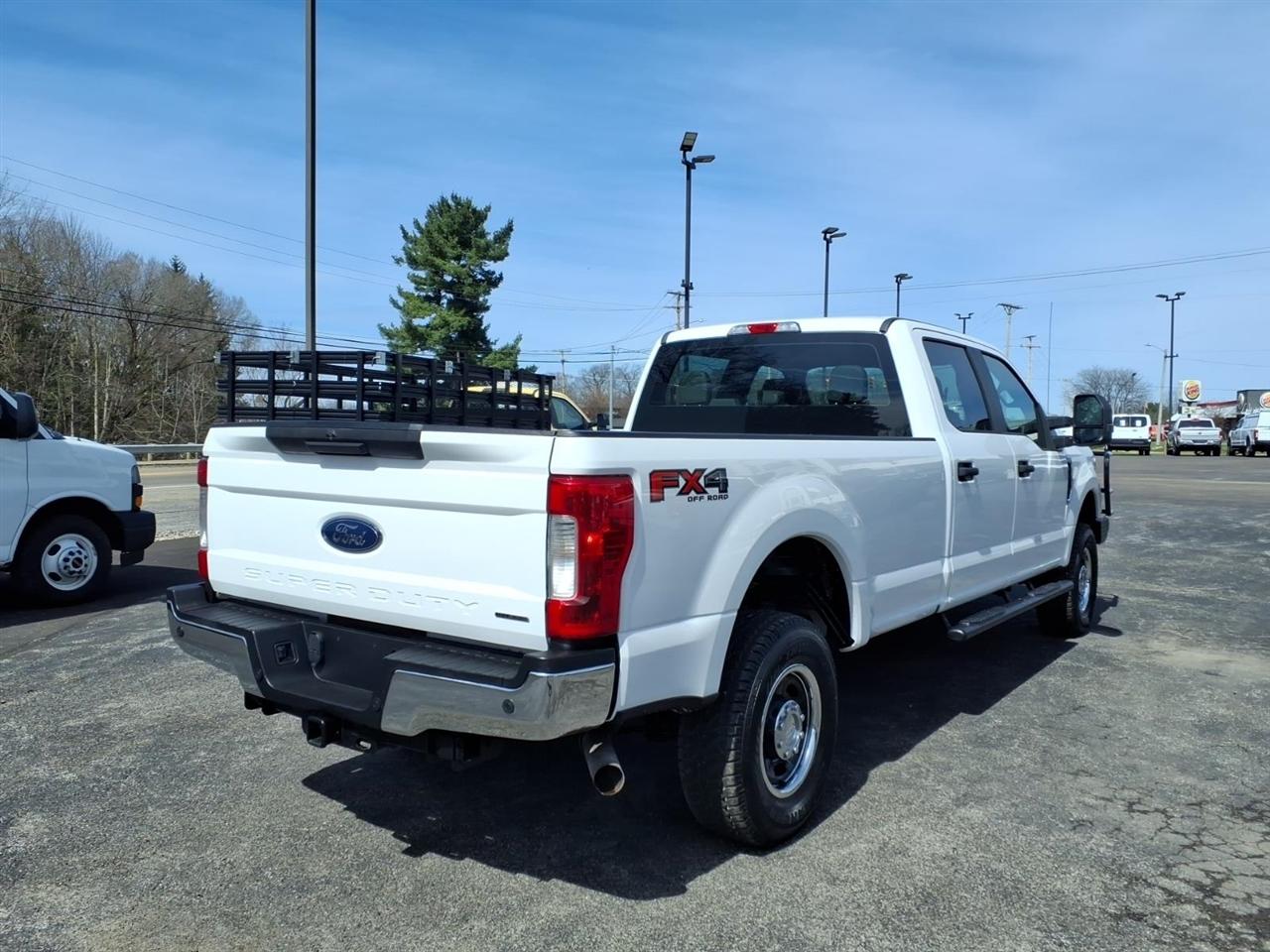 Ford Super Duty F-250 SRW 4WD Crew Cab 172" XL 2017