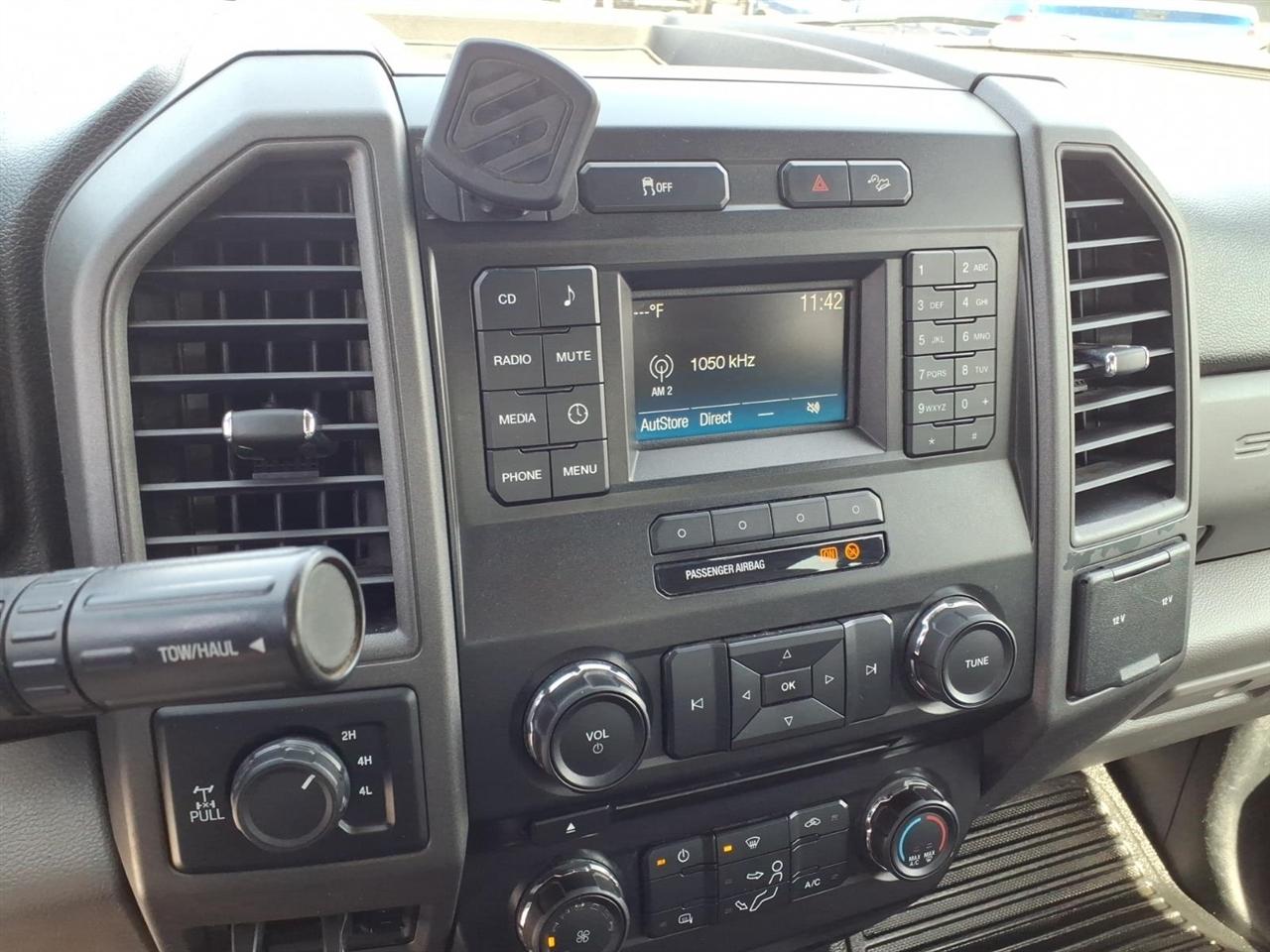 Ford Super Duty F-250 SRW 4WD Crew Cab 172" XL 2017