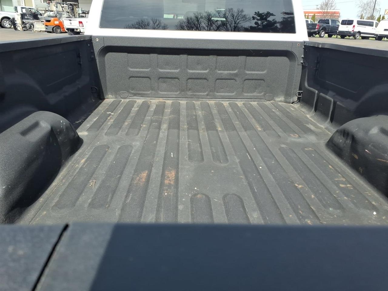 RAM 2500 Tradesman 4x4 Crew Cab 8' Box 2021